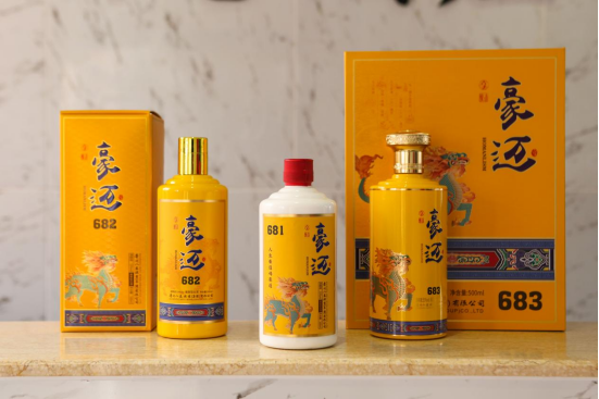 萬千氣象、百味雜陳盡在一杯豪邁白酒中