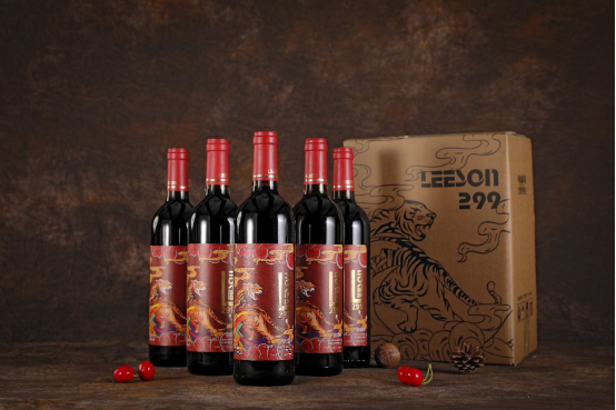 選雲倉酒莊的品牌雷盛紅酒299用來過節送禮 